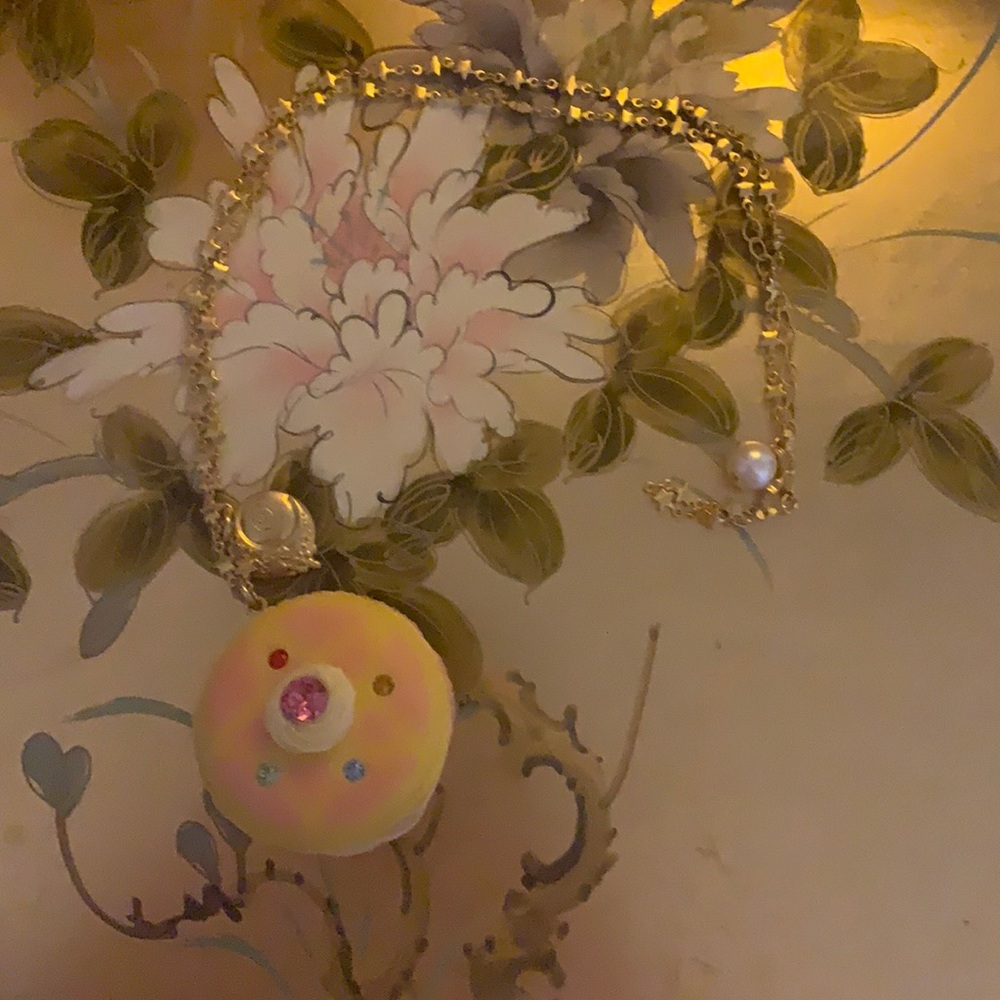 Q-Pot Crystal Star Necklace